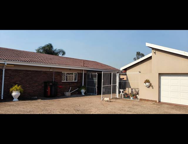 3 BEDROOM HOUSE FOR SALE IN LENNOXTON